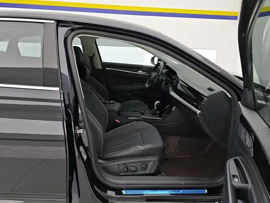 Volkswagen Passat — фото 9