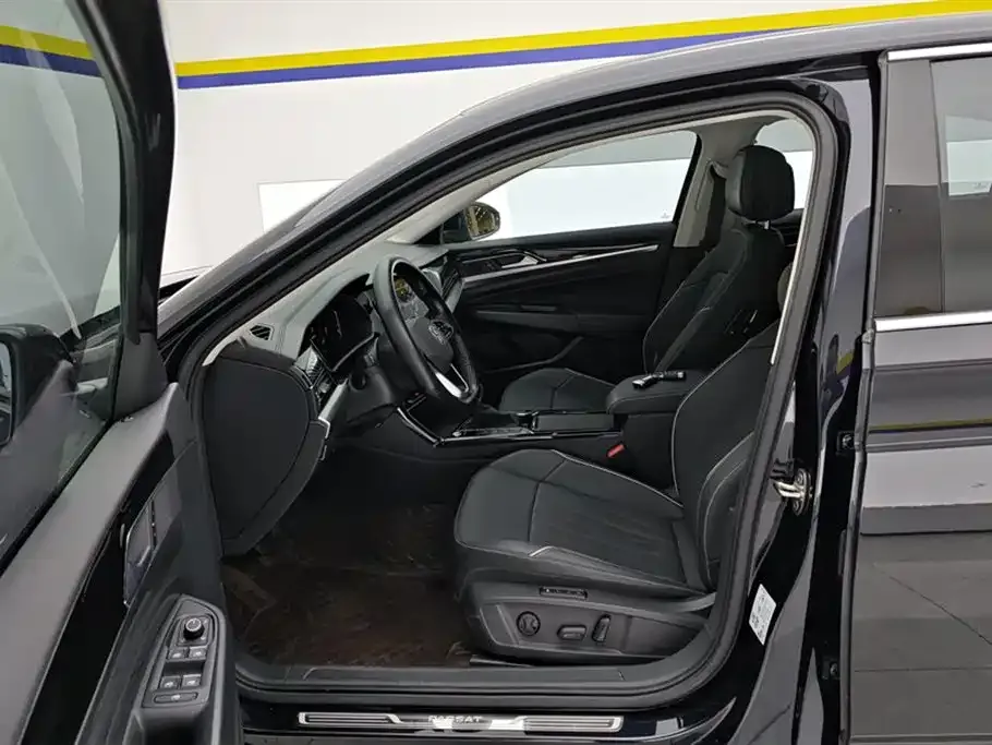 Volkswagen Passat — фото 8