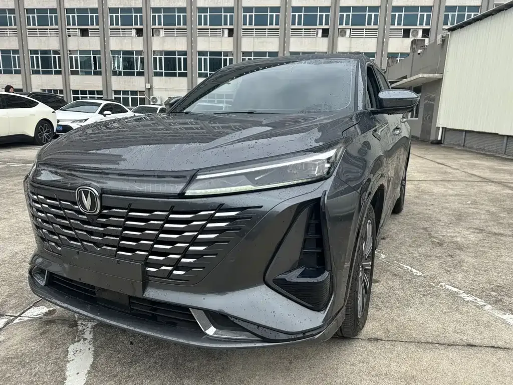 Changan CS75PLUS — фото 1