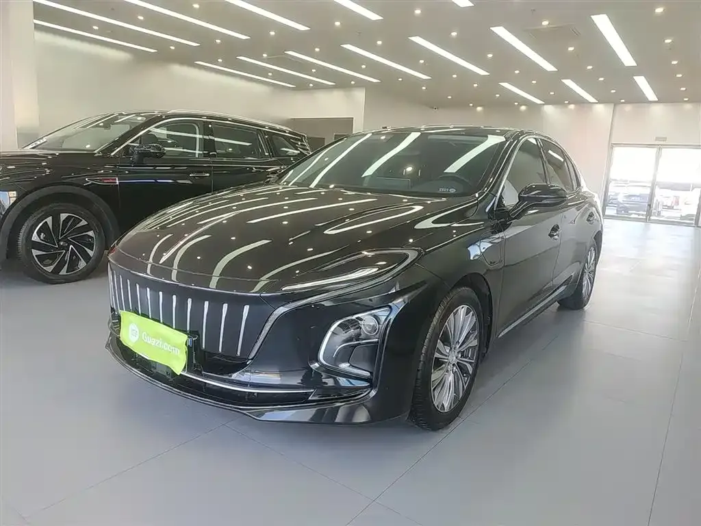 Hongqi E-QM5 — фото 1