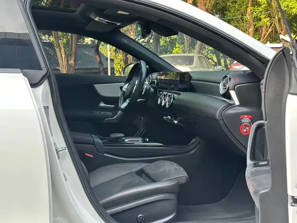 Mercedes-Benz CLA (Import) — фото 10