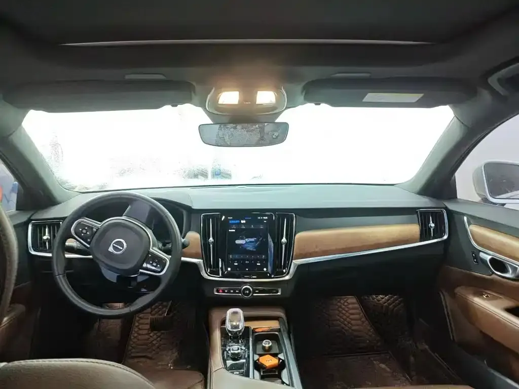Volvo S90 — фото 2