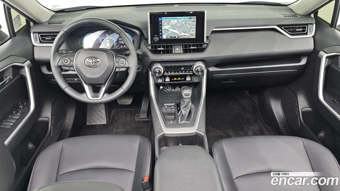 Toyota RAV4 — фото 7