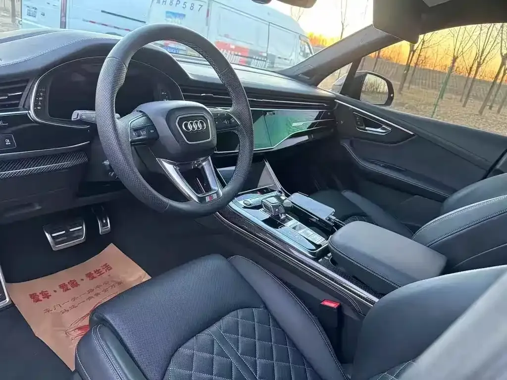Audi SQ7 — фото 7