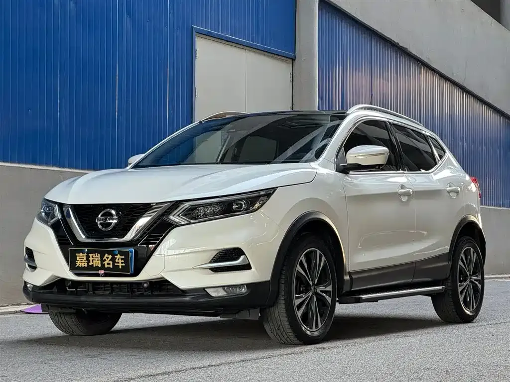 Nissan Qashqai — фото 1