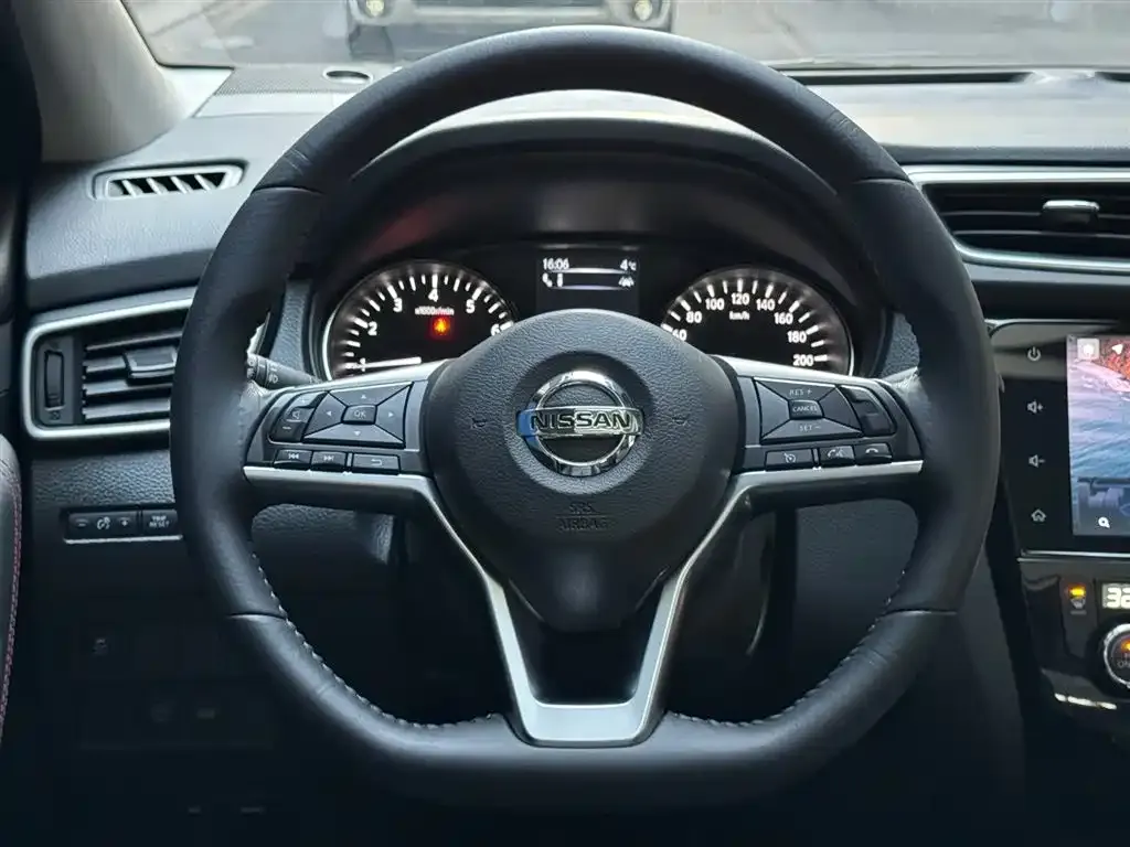Nissan Qashqai — фото 7