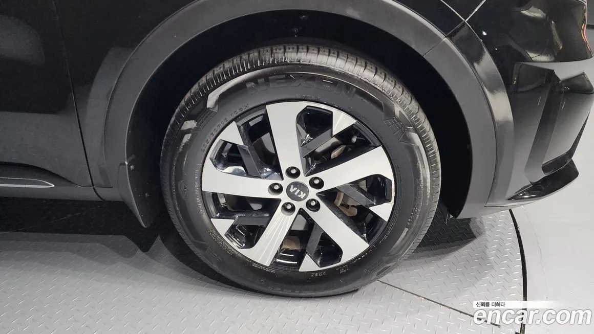Kia Sorento — фото 5