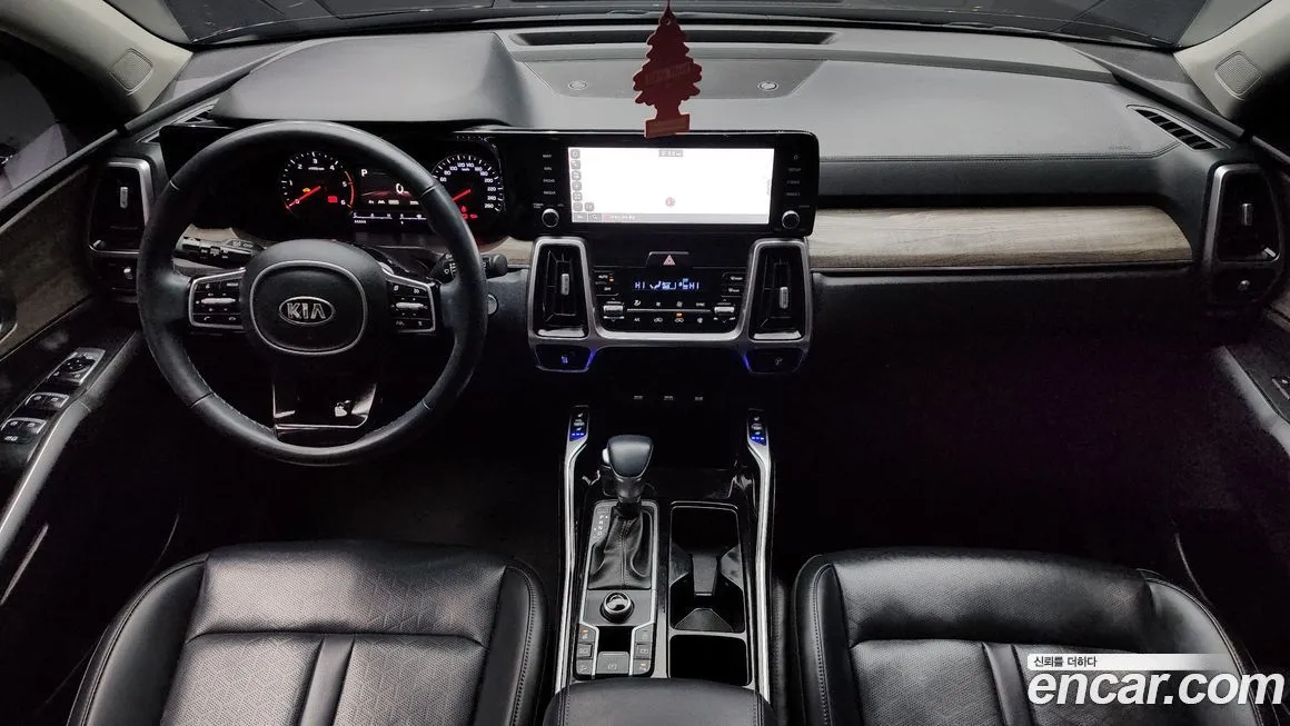 Kia Sorento — фото 7
