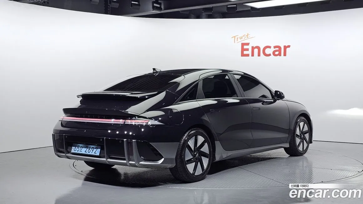 Hyundai Ioniq6 — фото 2