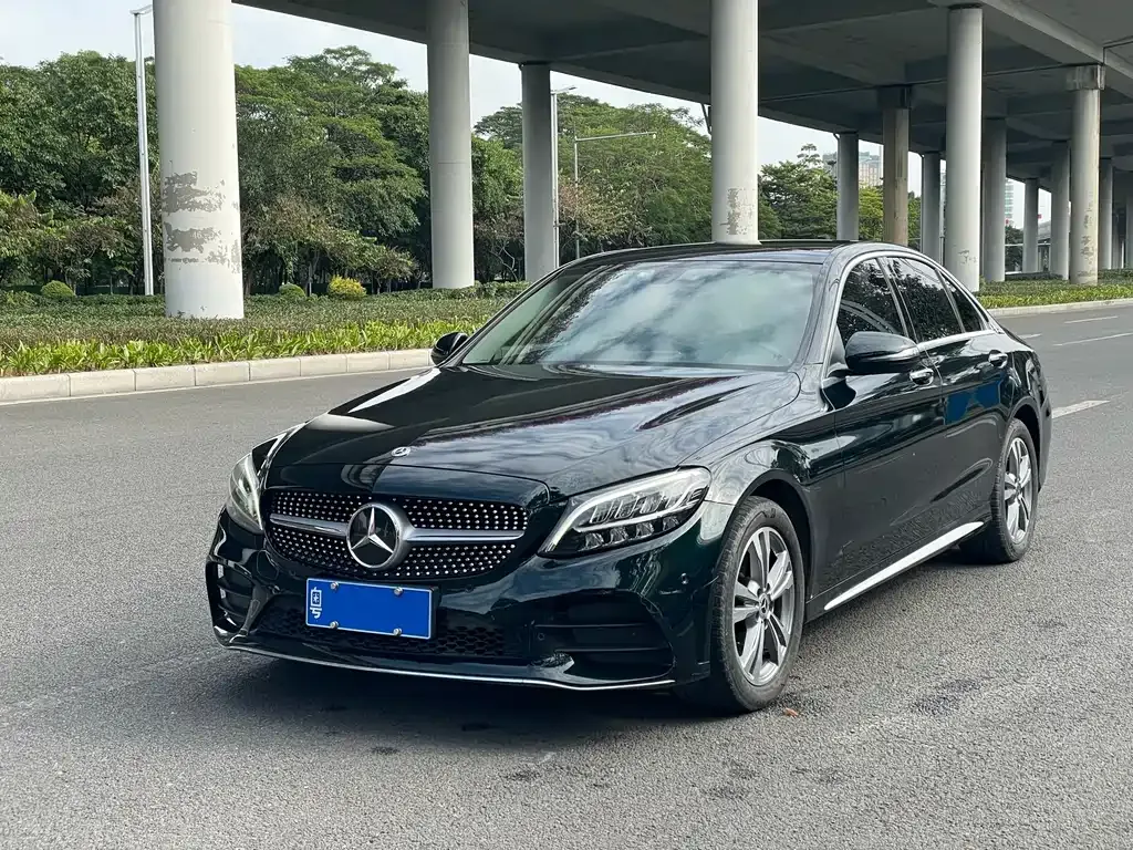 Mercedes-Benz C-Class — фото 1