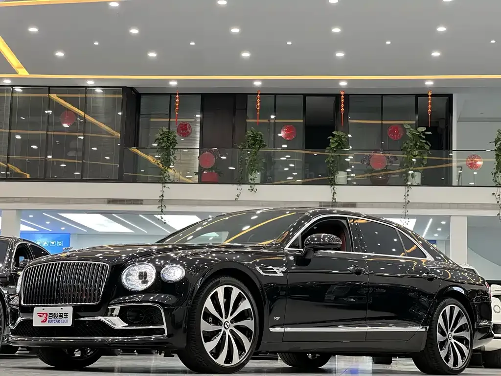Bentley Flying Spur — фото 10