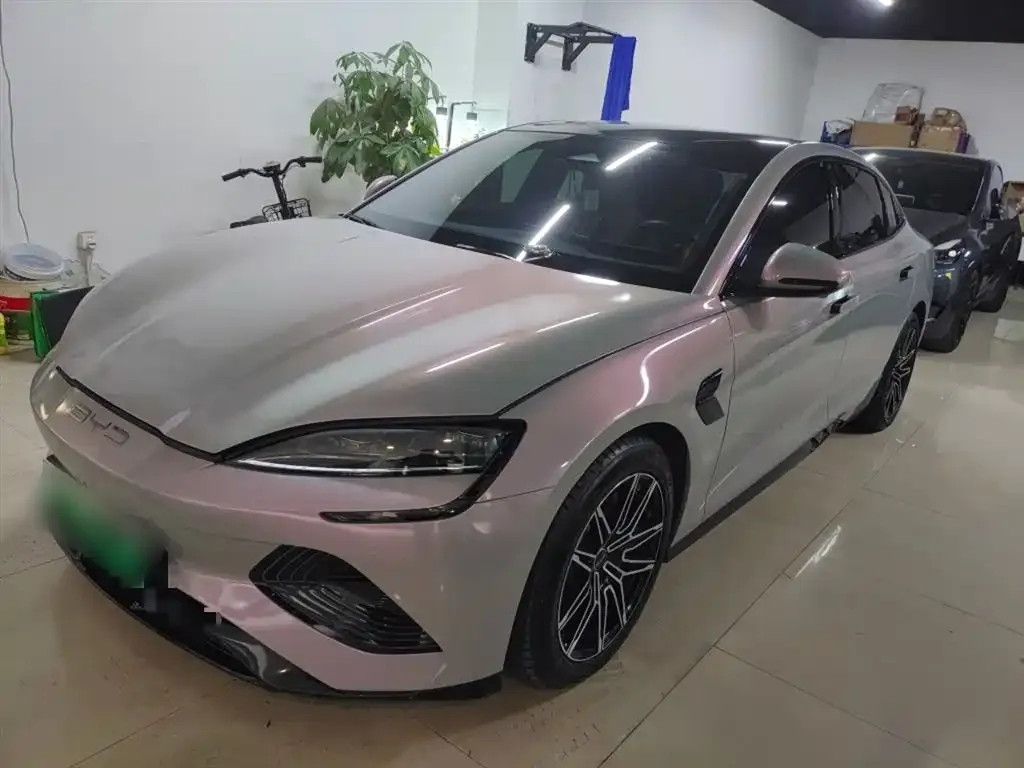 BYD Seal — фото 2