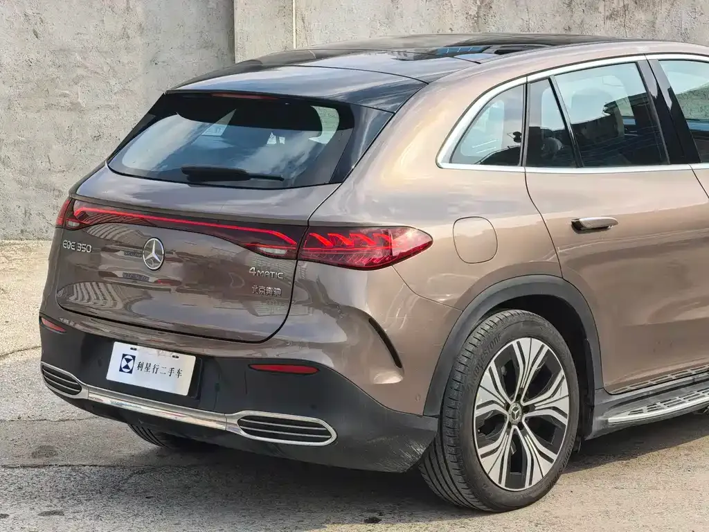 Mercedes-Benz EQE SUV — фото 5