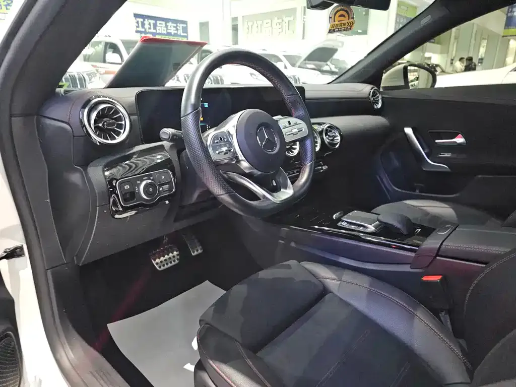 Mercedes-Benz CLA (Import) — фото 10