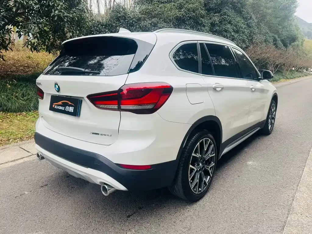 BMW X1 — фото 9