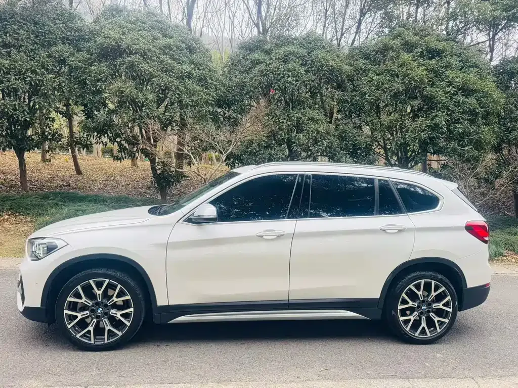 BMW X1 — фото 8