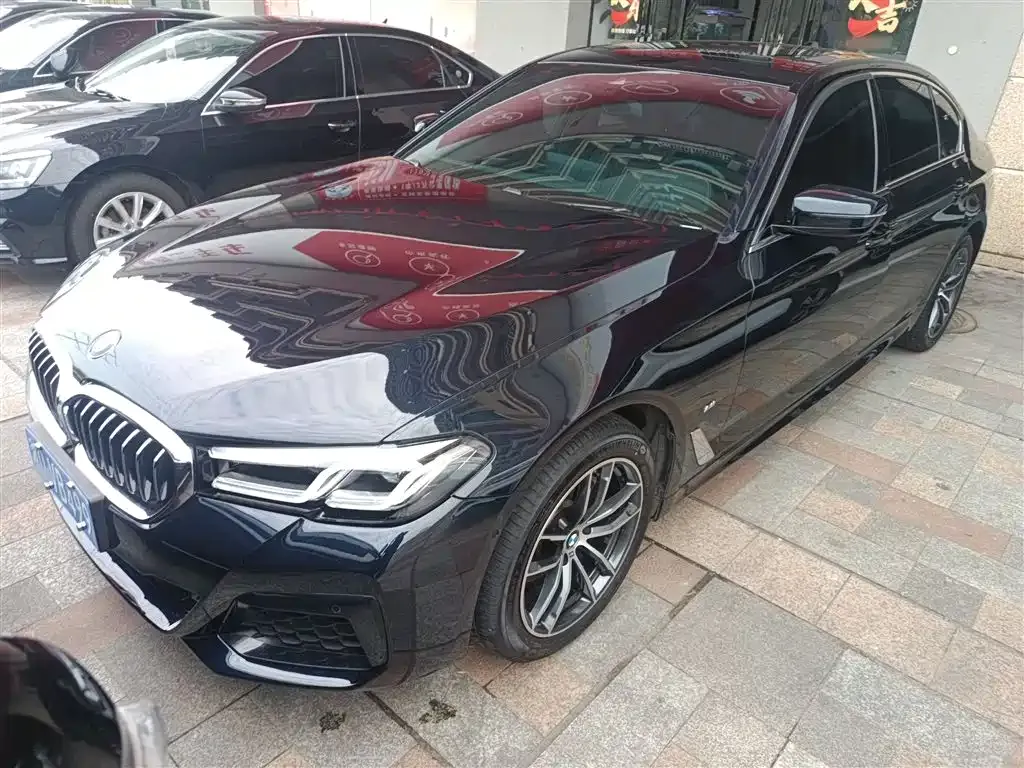 BMW 5 Series — фото 10