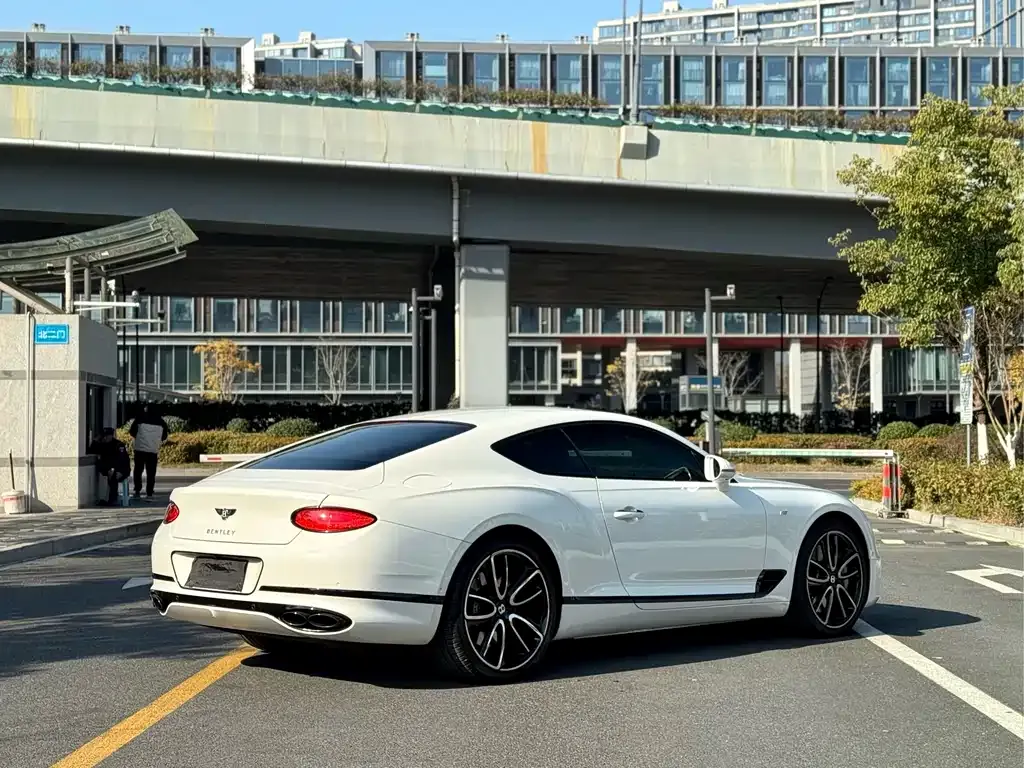 Bentley Continental — фото 7