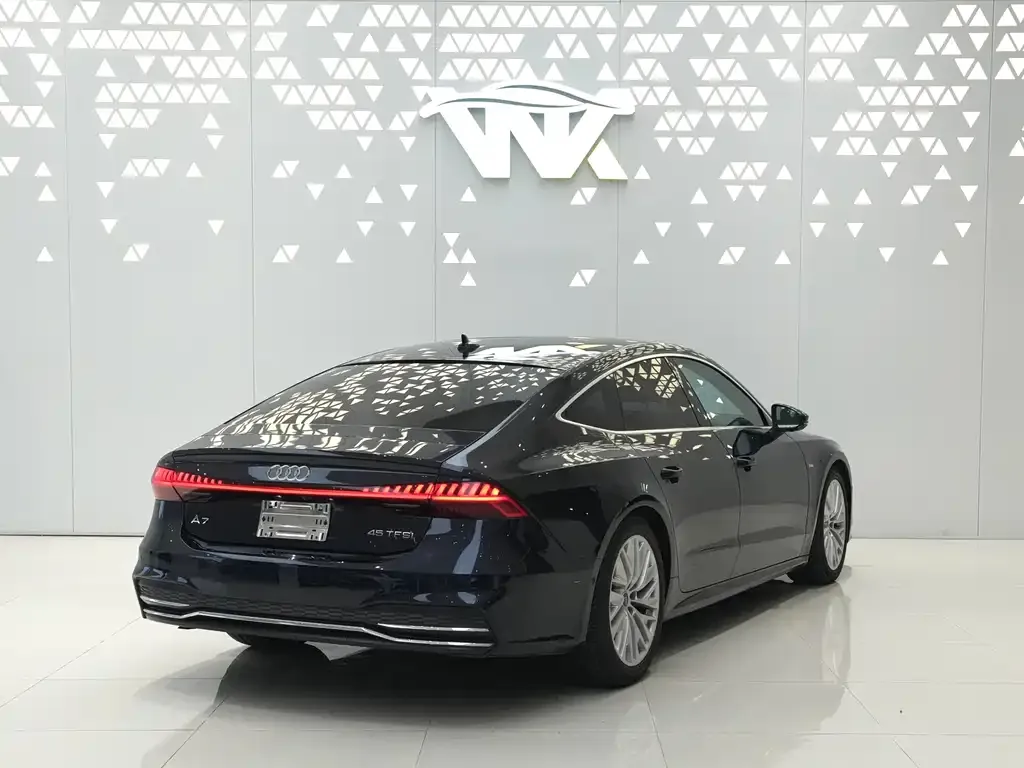Audi A7 — фото 7