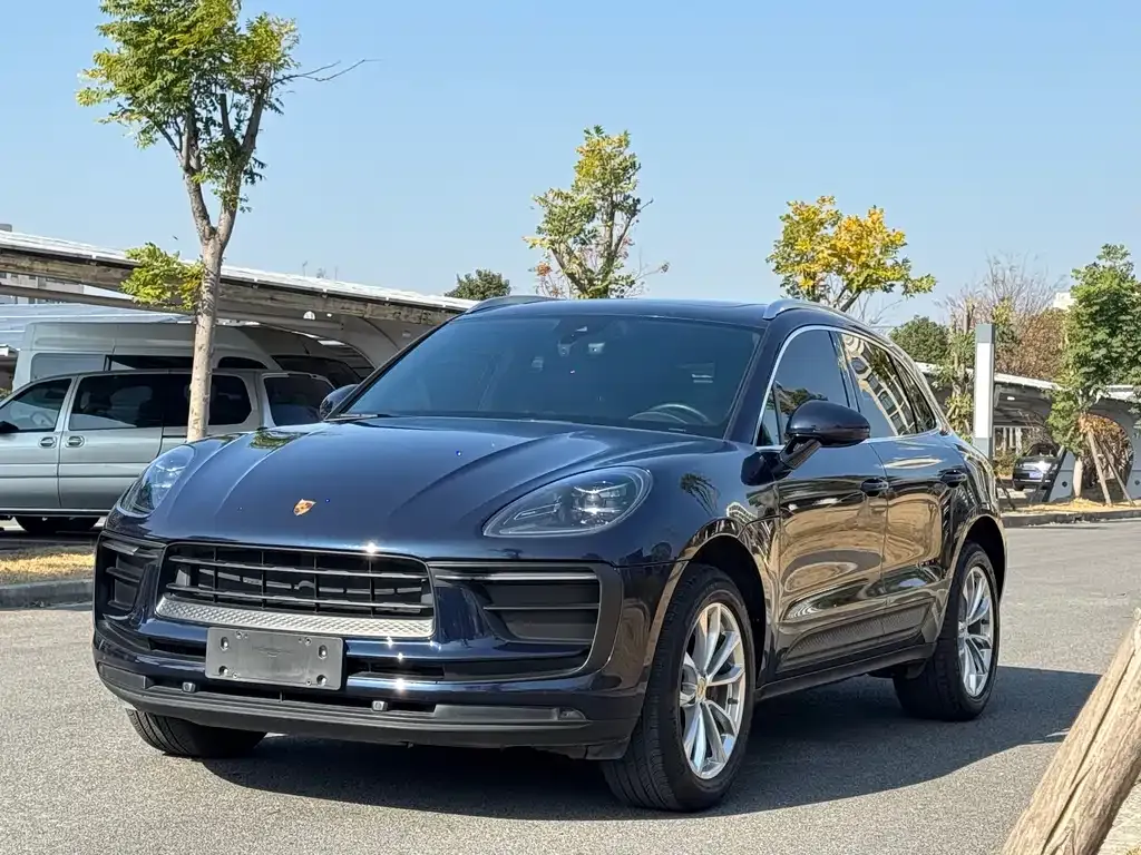 Porsche Macan — фото 1