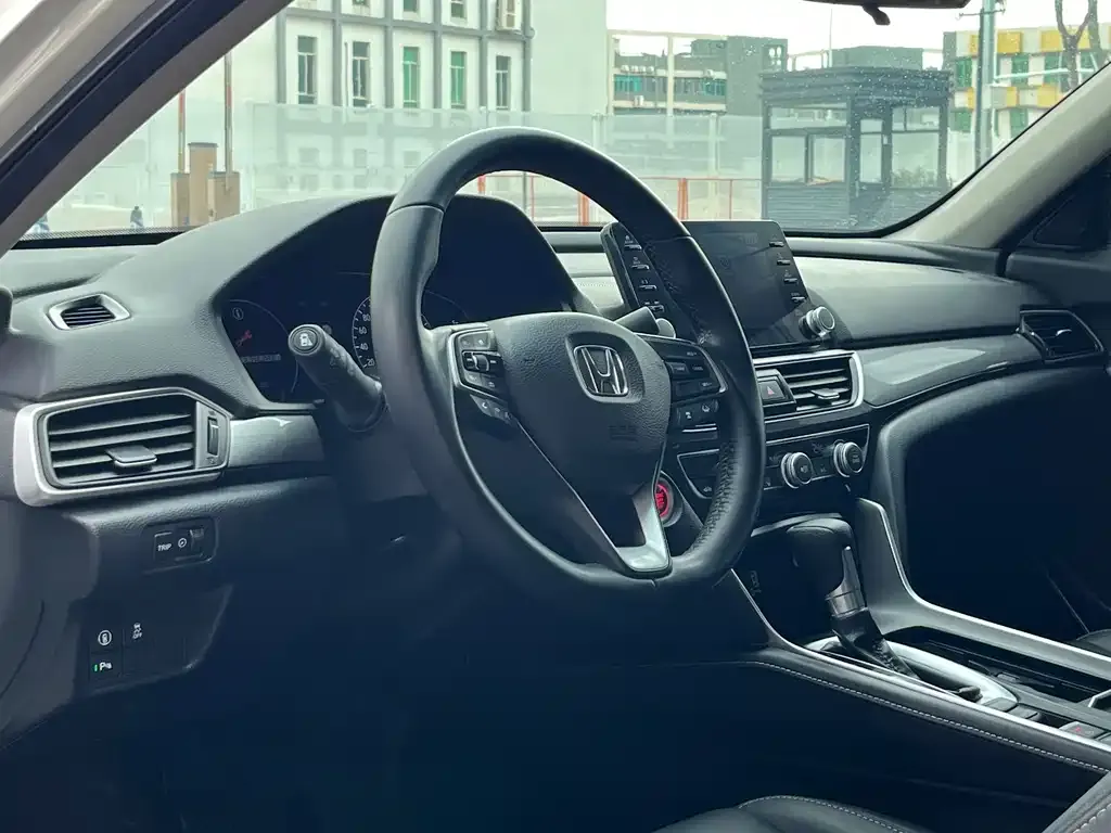 Honda Inspire — фото 10
