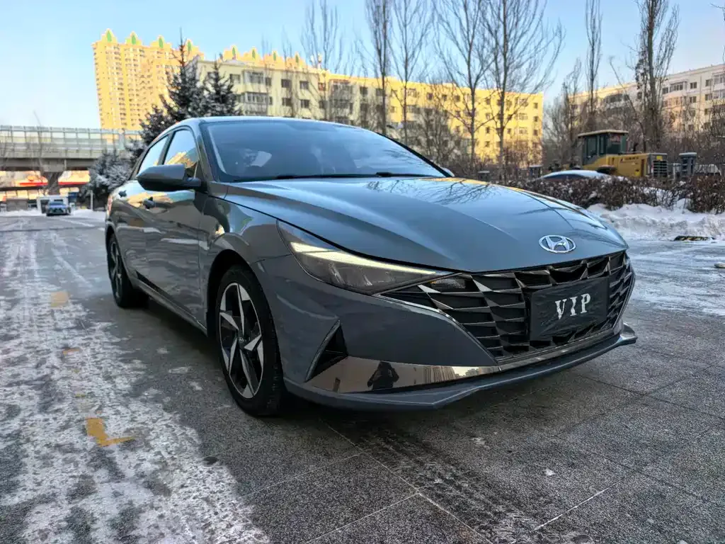 Hyundai Elantra — фото 7