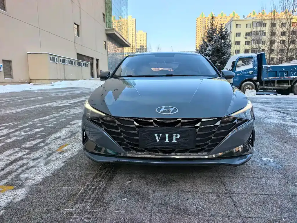 Hyundai Elantra — фото 10