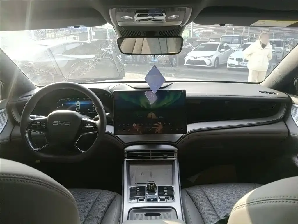 BYD Seal — фото 3