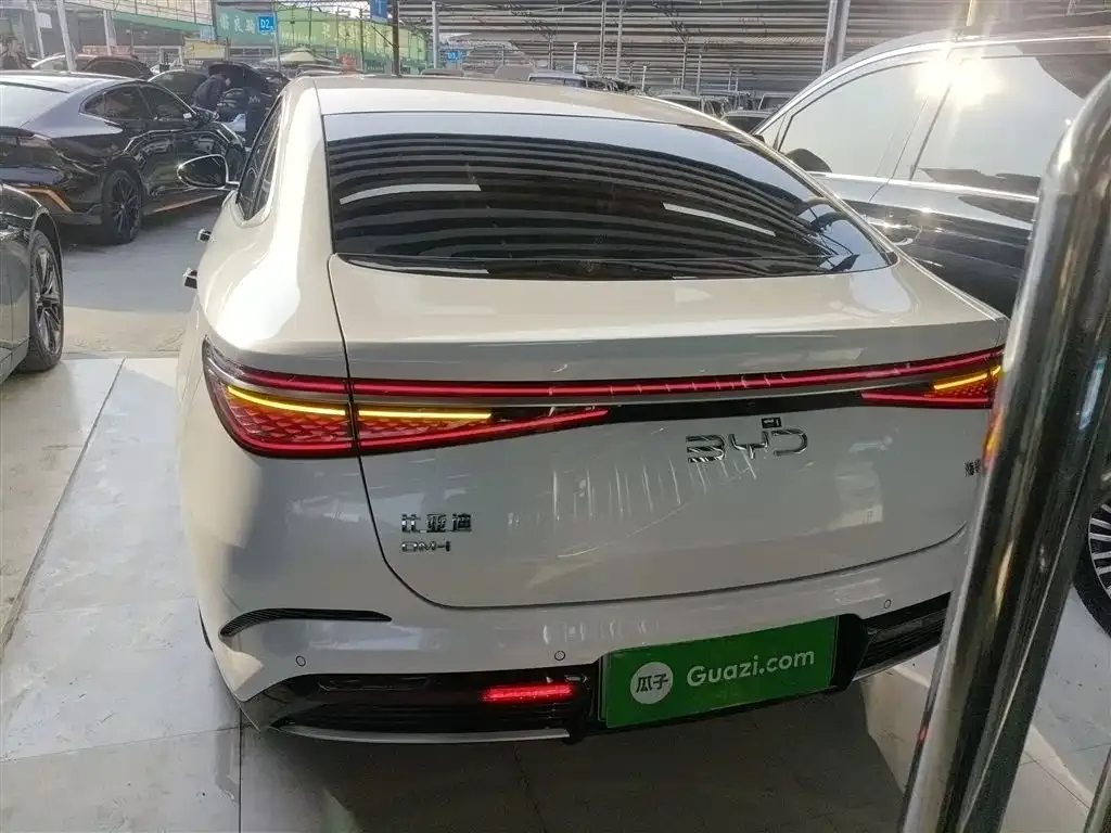 BYD Seal — фото 5