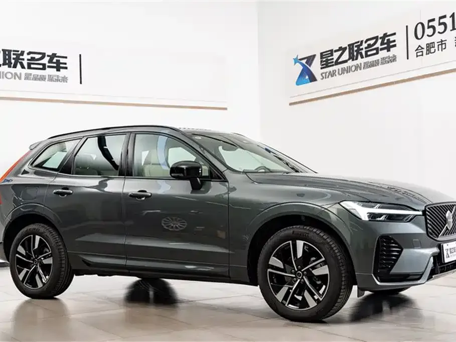 Volvo XC60 — фото 10