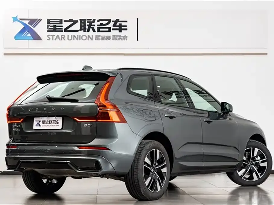 Volvo XC60 — фото 4