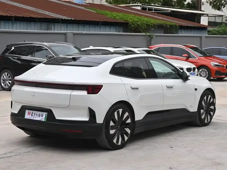 Polestar Polestar 4 — фото 10