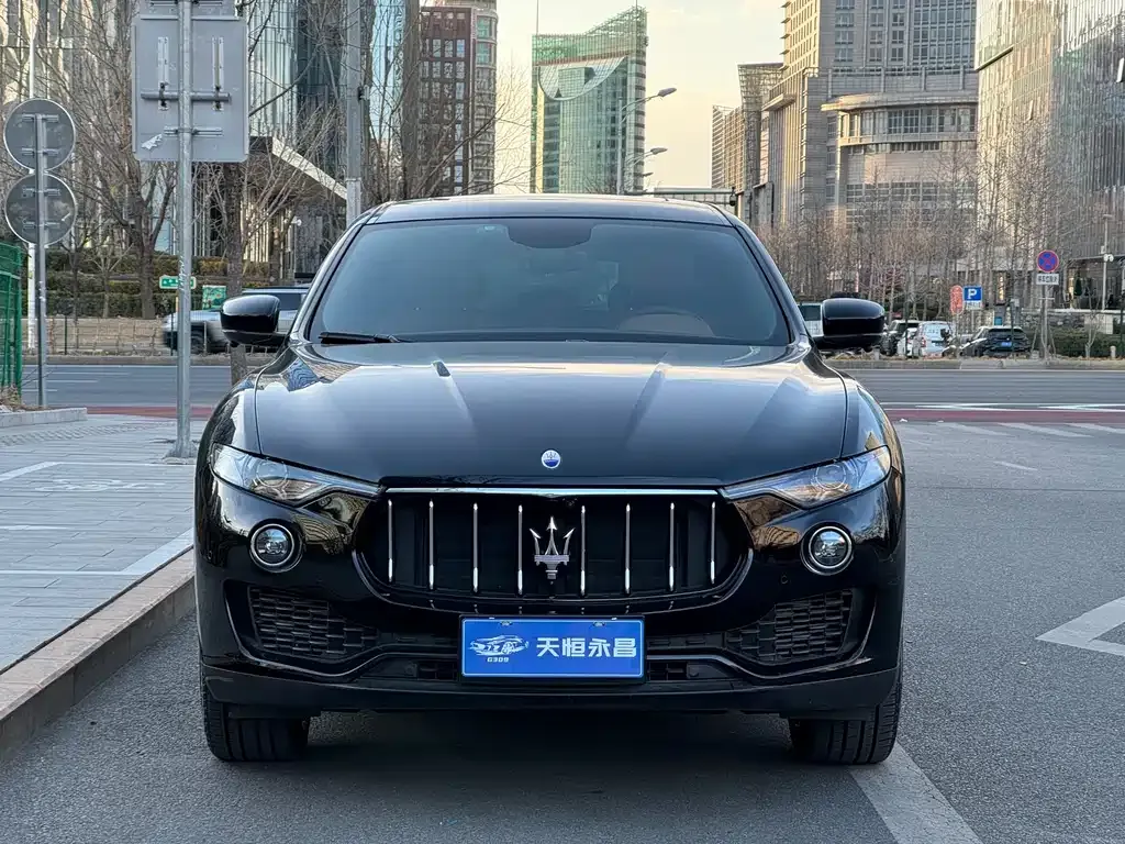 Maserati Levante — фото 2