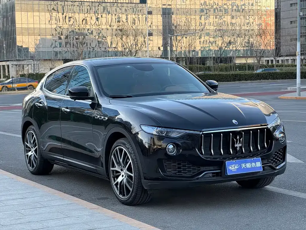 Maserati Levante — фото 5