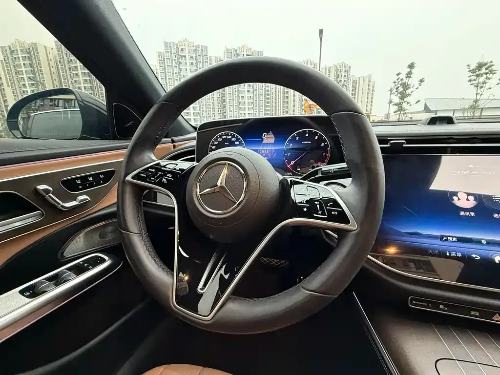 Mercedes-Benz E-Class — фото 4