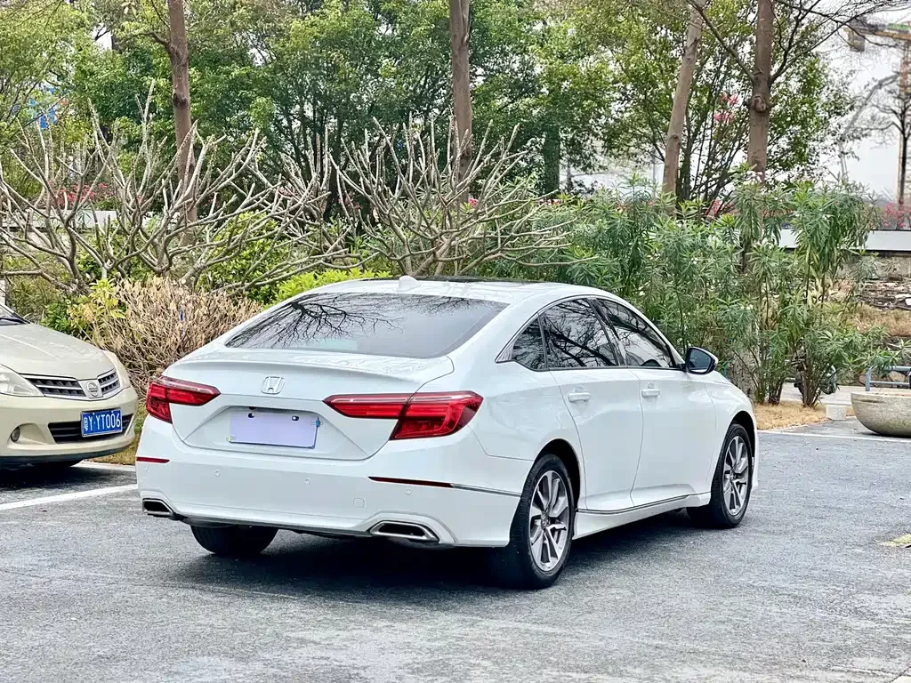 Honda Inspire — фото 6