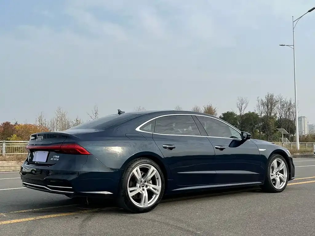Audi A7L — фото 4