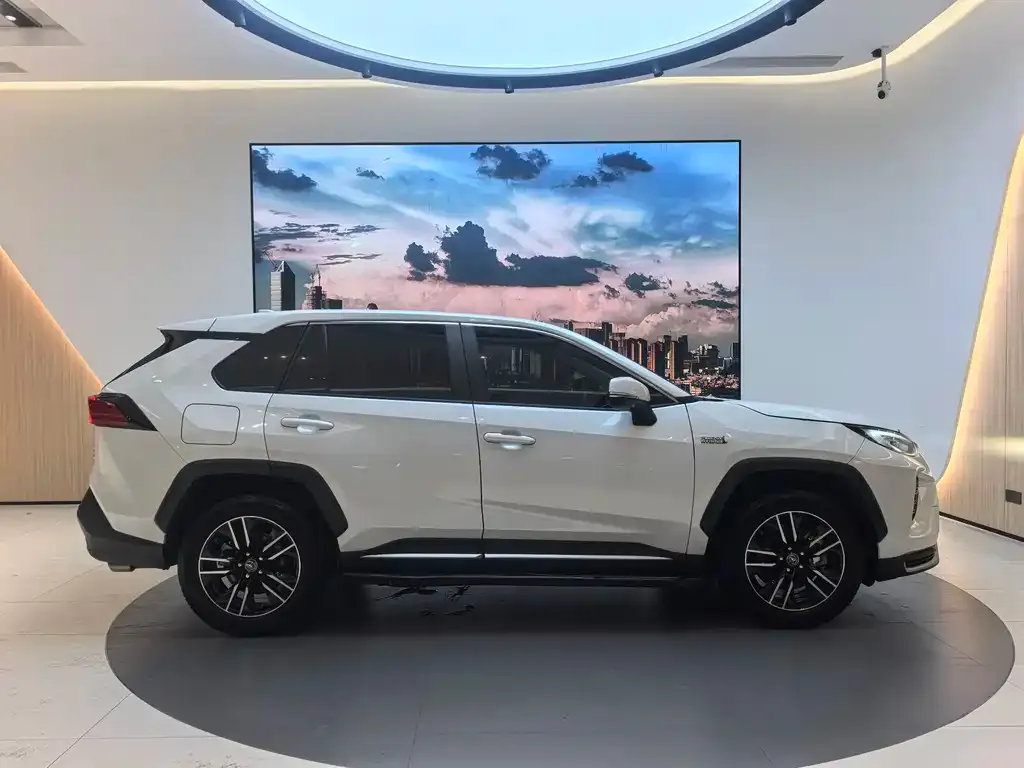 Toyota Wildlander New Energy — фото 3