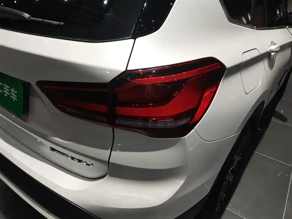 BMW X1 — фото 8