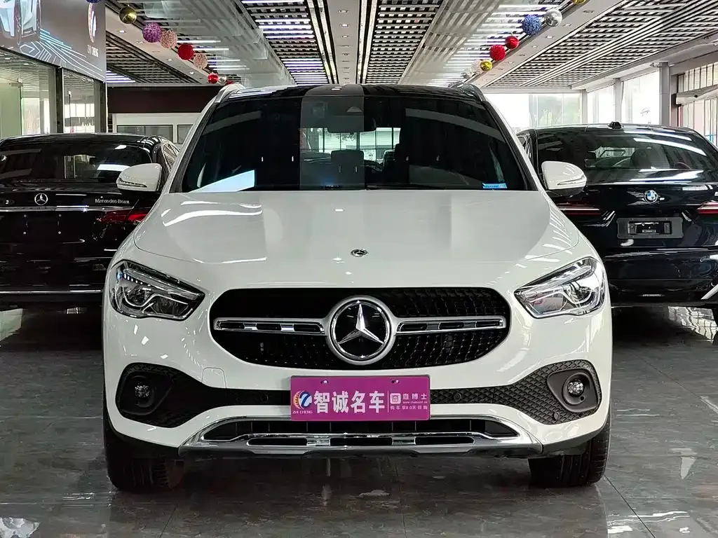 Mercedes-Benz GLA — фото 10