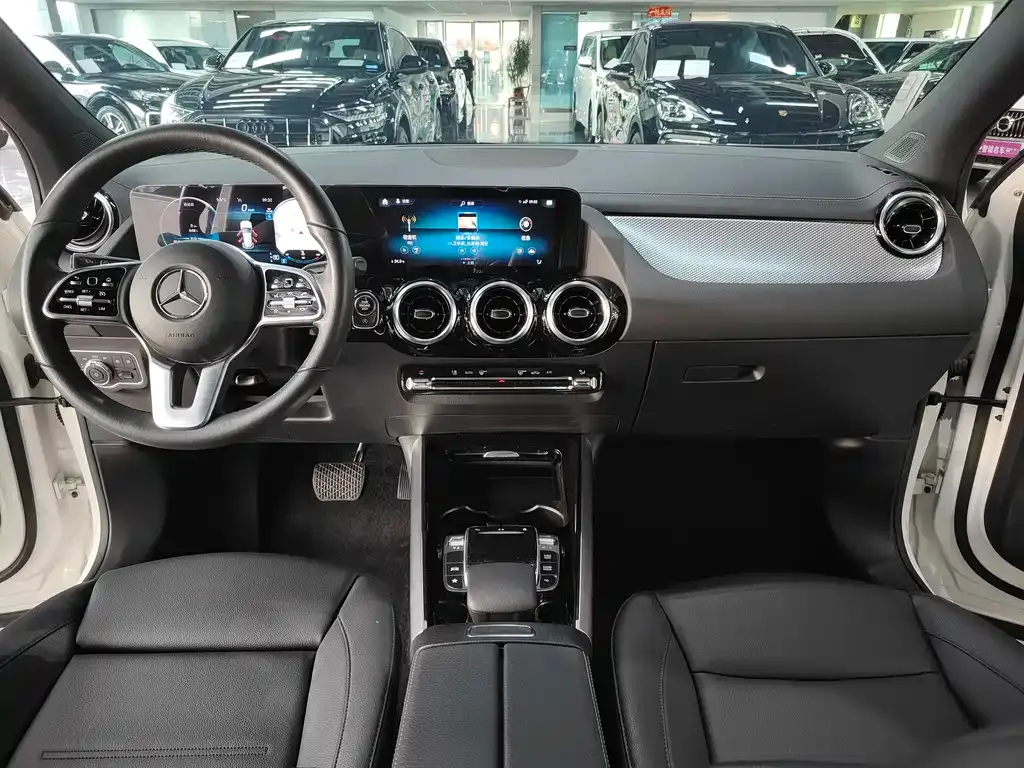 Mercedes-Benz GLA — фото 9
