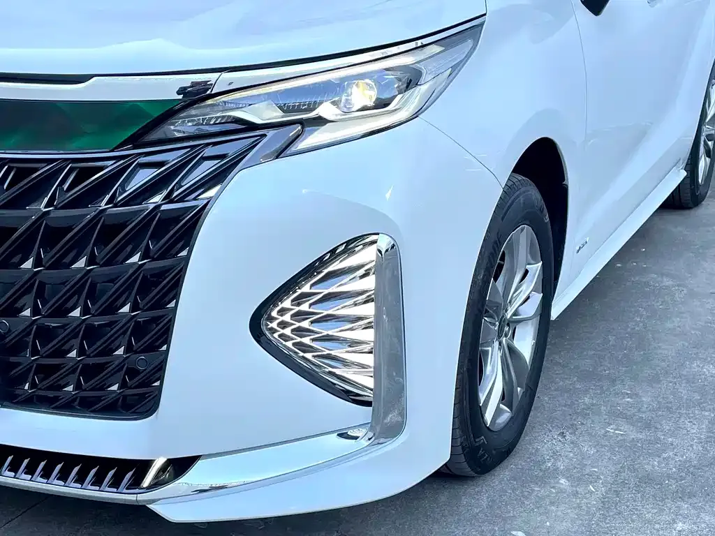 Toyota Sienna — фото 6