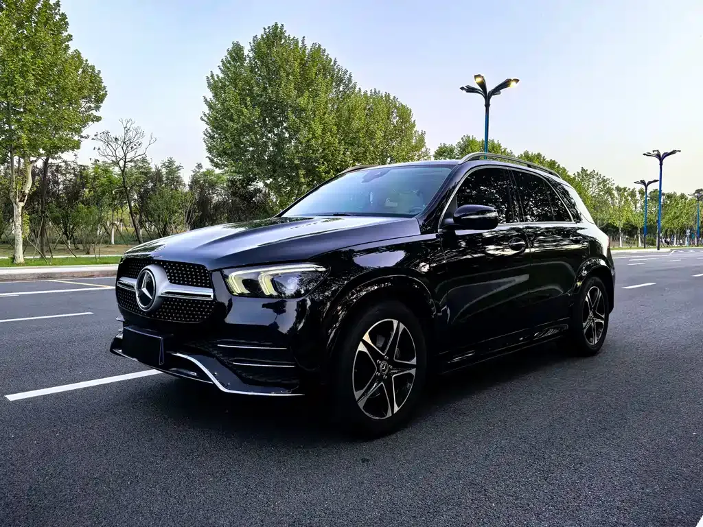 Mercedes-Benz GLE — фото 1