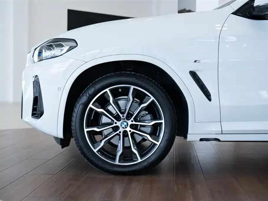 BMW X4 — фото 5