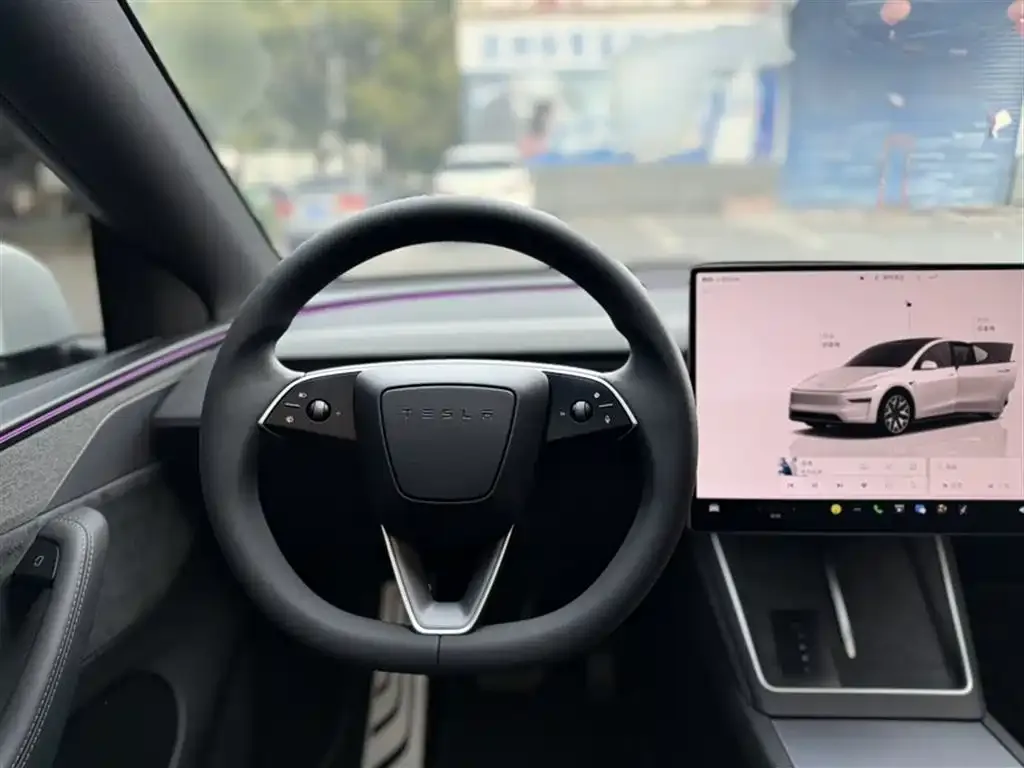 Tesla Model Y L — фото 6