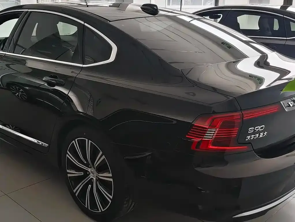 Volvo S90 — фото 8