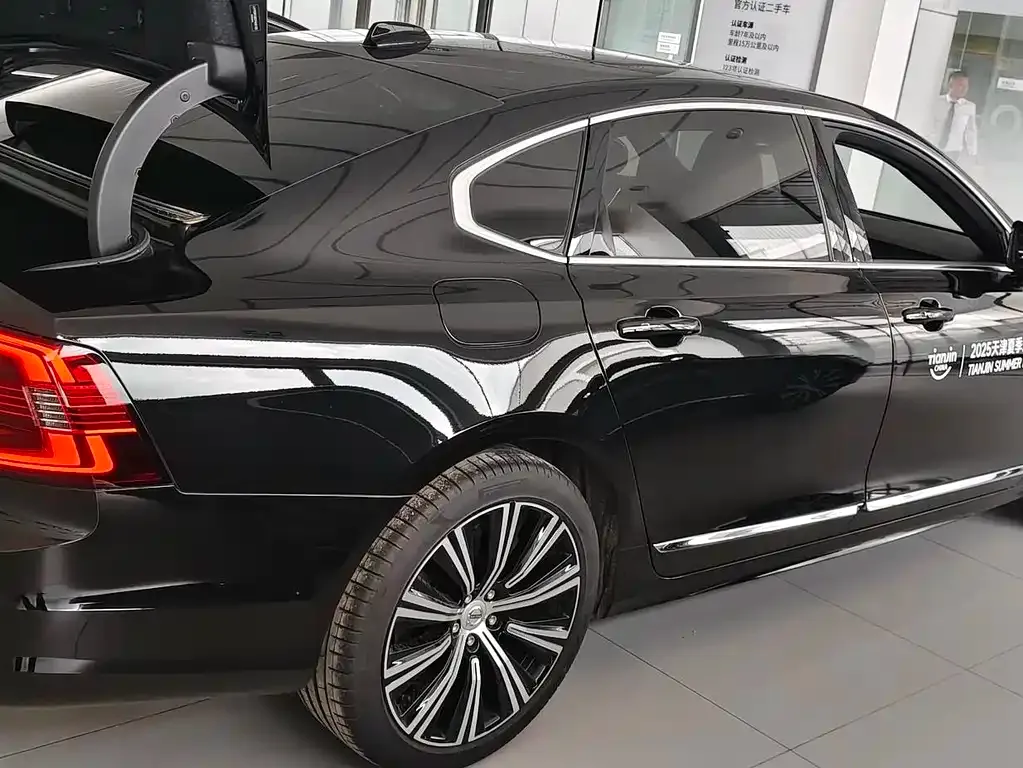 Volvo S90 — фото 10