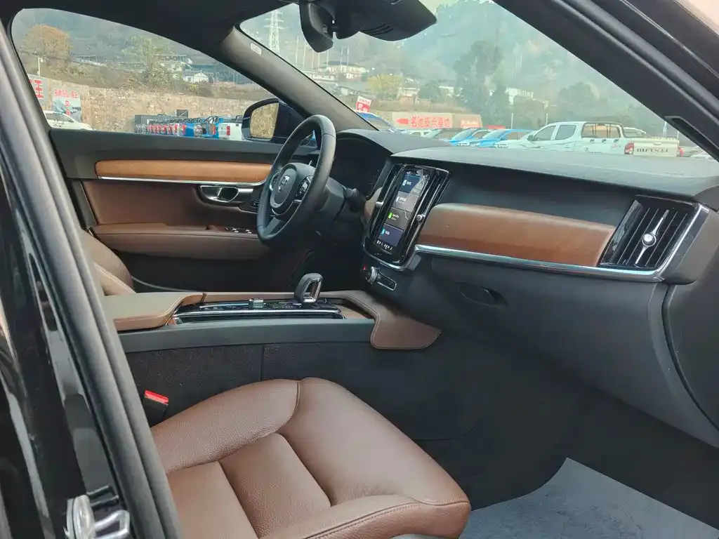 Volvo S90 — фото 4