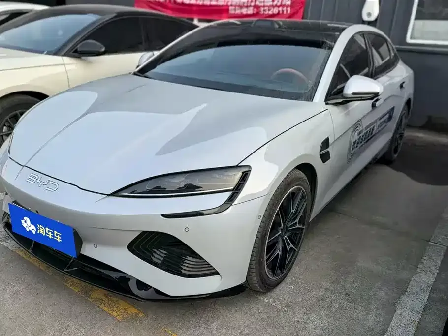 BYD Seal — фото 1