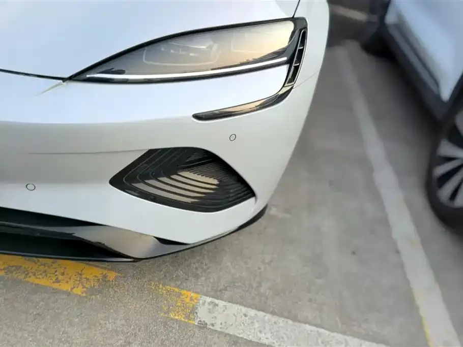 BYD Seal — фото 4
